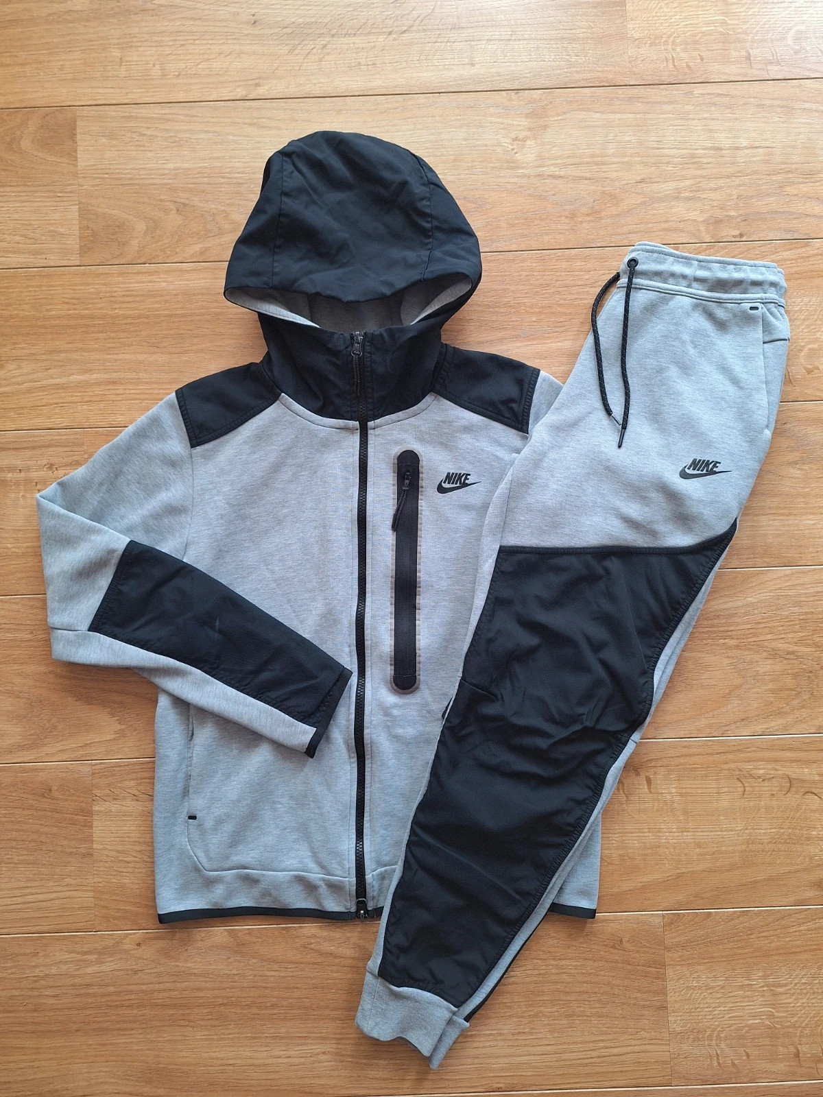 Nike Tech Fleece woven