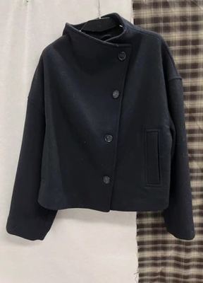 Rouje on Vinted