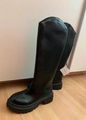 Gate on Vinted
