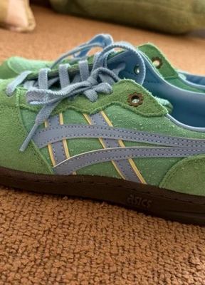 Asics on Vinted