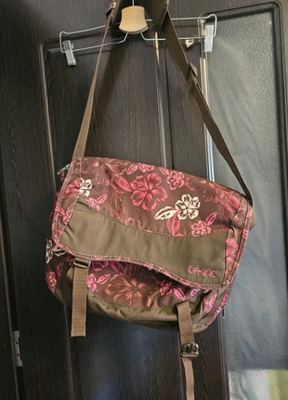 Dakine on Vinted