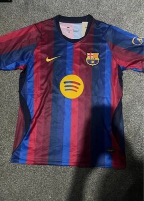 FC Barcelona on Vinted