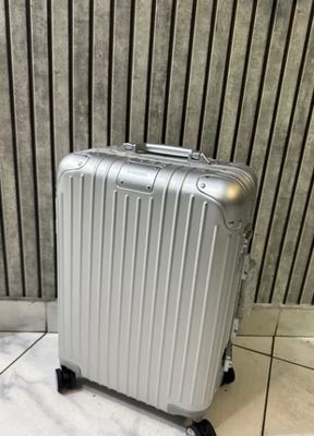 RIMOWA on Vinted