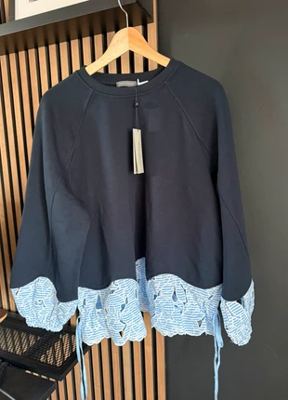 Mint Velvet on Vinted