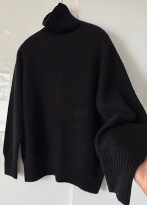 Black Colour on Vinted
