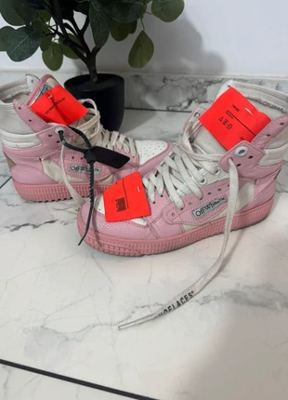 Off-White on Vinted