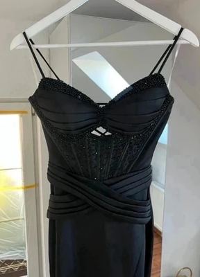 Pretty Women on Vinted