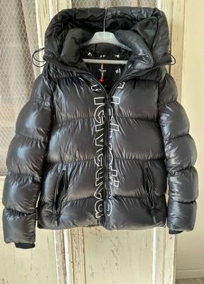 Helvetica on Vinted
