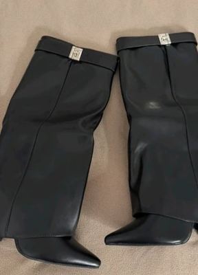 Boots on Vinted