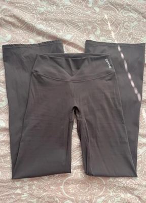 DFYNE on Vinted