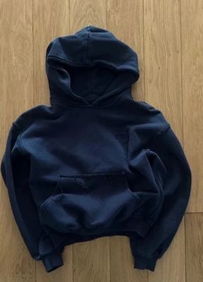 noszesztuke on Vinted