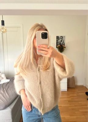 Chelsea on Vinted