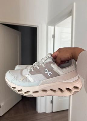 On Cloud on Vinted