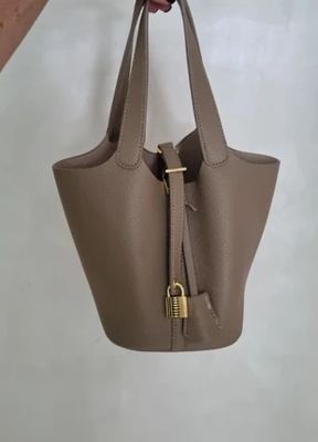Artigianale on Vinted