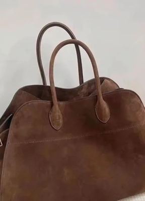 ELEGANTE on Vinted