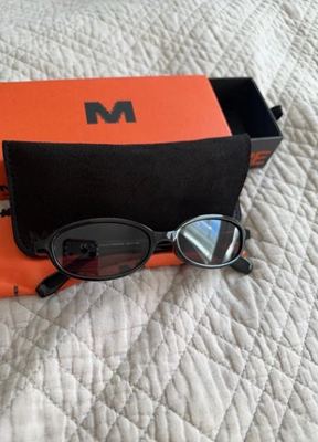 Meller on Vinted