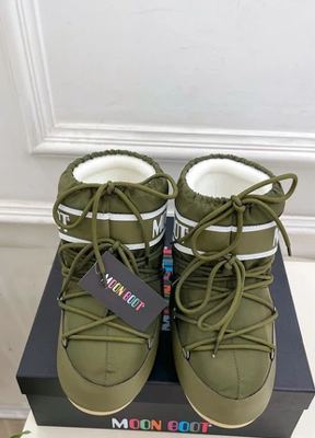 Moon Boot on Vinted