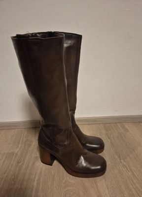 Mjus on Vinted