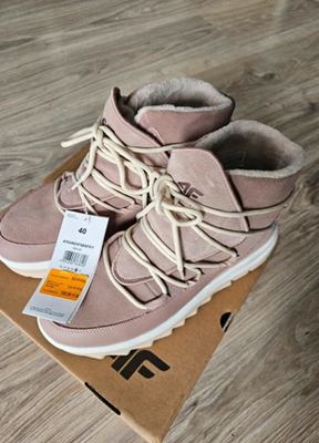 4F on Vinted