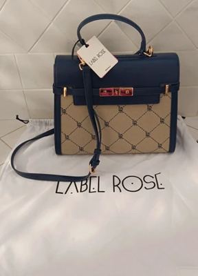 Label Rose on Vinted