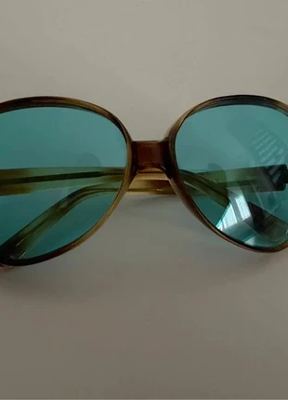 Styled In Italy on Vinted
