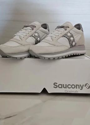 Saucony on Vinted