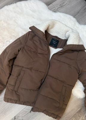 House Brand on Vinted