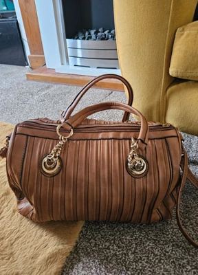 L. Credi on Vinted