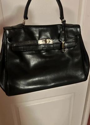Vintage Chic on Vinted