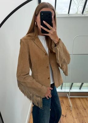 René Derhy on Vinted