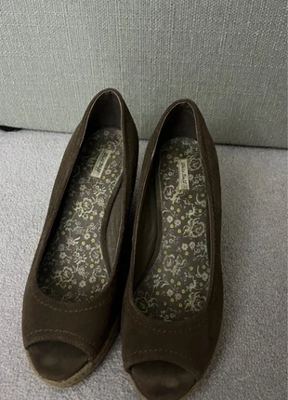 White Stuff on Vinted
