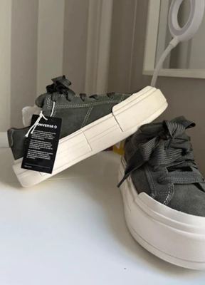 Converse on Vinted