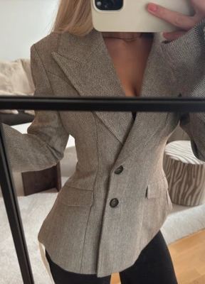 Adoore on Vinted