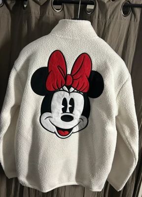 Disneyland Paris on Vinted