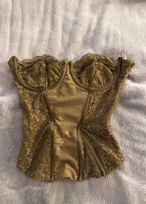 House of CB on Vinted