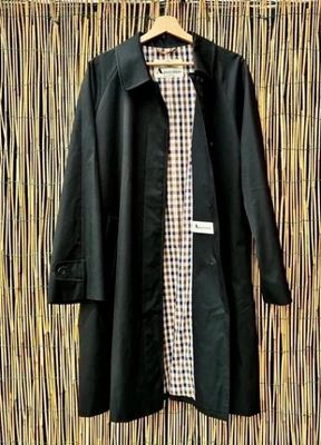 Aquascutum on Vinted