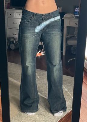 Laura Ashley on Vinted