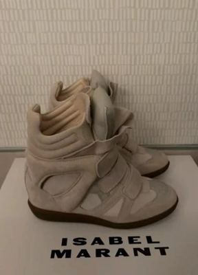 Iné on Vinted