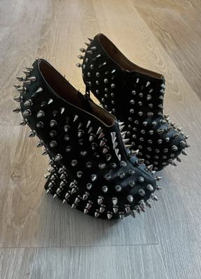Jeffrey Campbell on Vinted