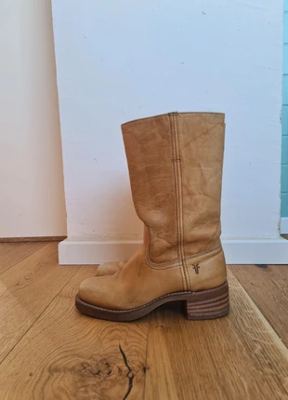 Frye on Vinted