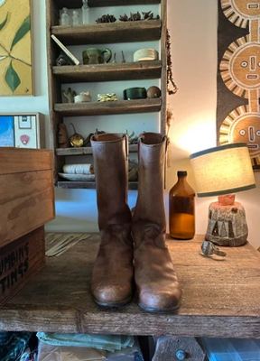 R.M.Williams on Vinted