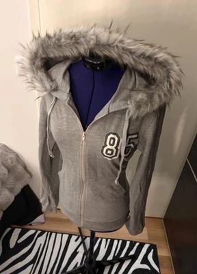 ICON on Vinted