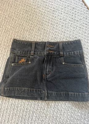 Universal on Vinted