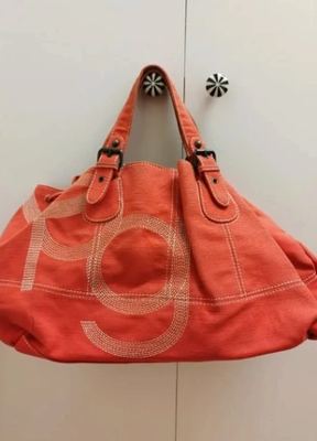 Purificación García on Vinted