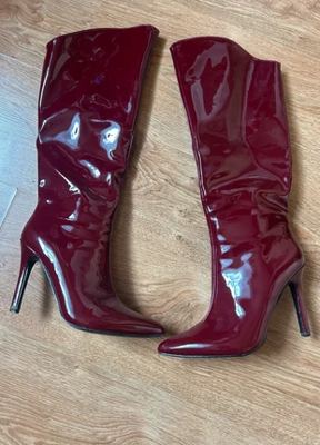 DeeZee on Vinted