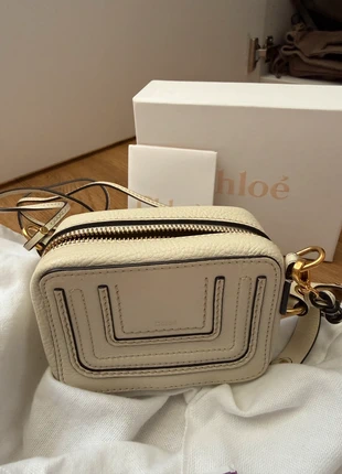 Chloé
