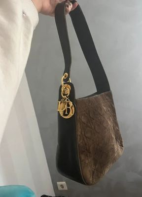 Christian Dior on Vinted