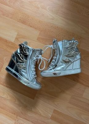 Giuseppe Zanotti on Vinted
