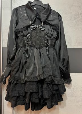 Black on Vinted