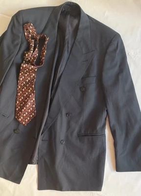 Dustin on Vinted